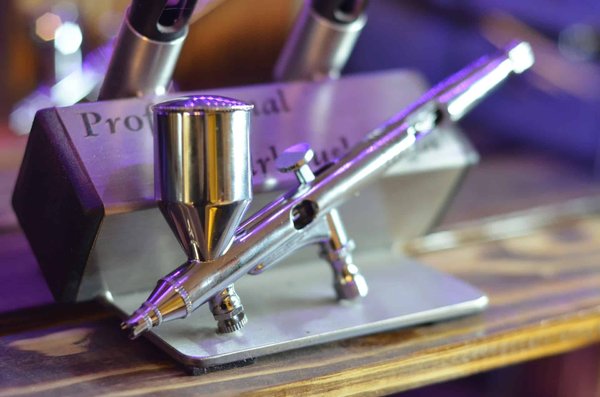 Quali sono le tecniche più avanzate di aerografia per modellismo statico?